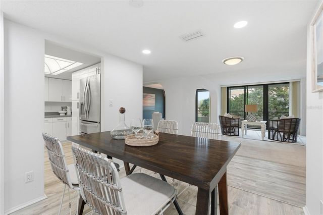 6415 MIDNIGHT PASS ROAD 211, Sarasota, FL 34242