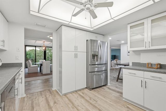 6415 MIDNIGHT PASS ROAD 211, Sarasota, FL 34242