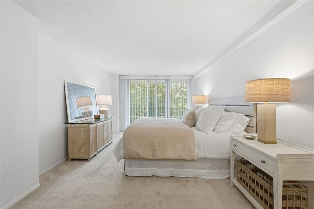 6415 MIDNIGHT PASS ROAD 211, Sarasota, FL 34242