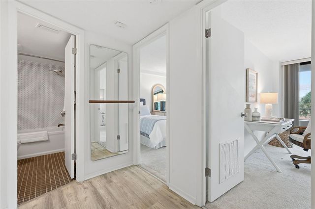 6415 MIDNIGHT PASS ROAD 211, Sarasota, FL 34242