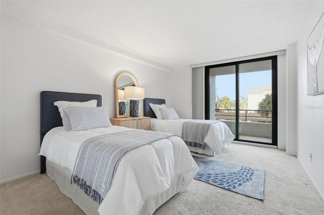 6415 MIDNIGHT PASS ROAD 211, Sarasota, FL 34242