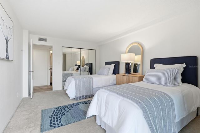 6415 MIDNIGHT PASS ROAD 211, Sarasota, FL 34242