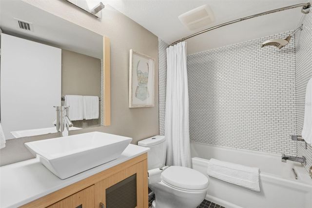 6415 MIDNIGHT PASS ROAD 211, Sarasota, FL 34242