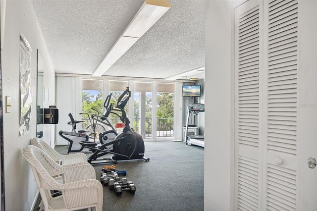 6415 MIDNIGHT PASS ROAD 211, Sarasota, FL 34242