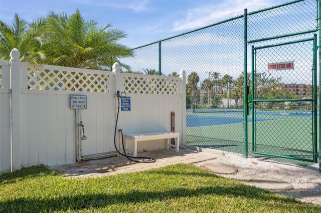 6415 MIDNIGHT PASS ROAD 211, Sarasota, FL 34242