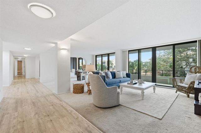 6415 MIDNIGHT PASS ROAD 211, Sarasota, FL 34242