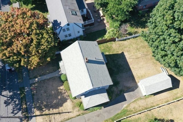 15 Ledyard 15, Wellesley, MA 02481
