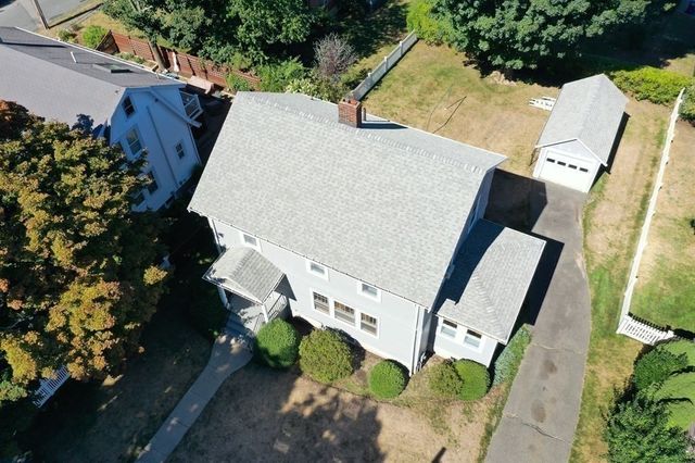 15 Ledyard 15, Wellesley, MA 02481