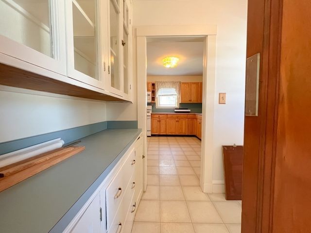 15 Ledyard 15, Wellesley, MA 02481