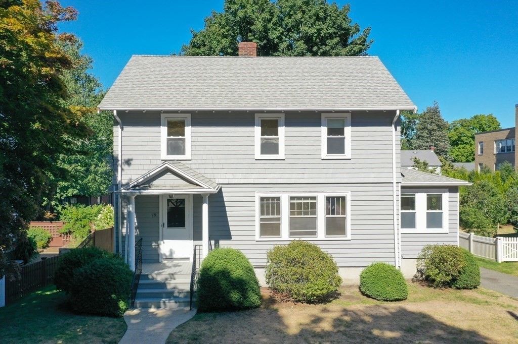 15 Ledyard 15, Wellesley, MA 02481