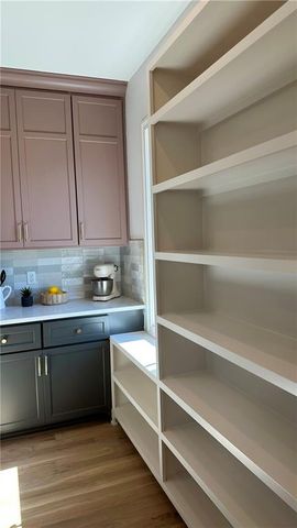 12818 W 172nd Terrace, Overland Park, KS 66221