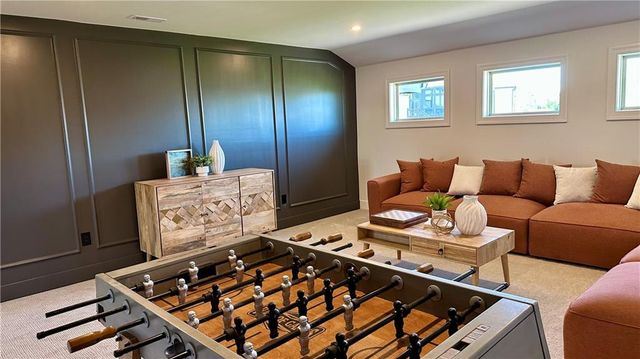 12818 W 172nd Terrace, Overland Park, KS 66221