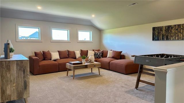 12818 W 172nd Terrace, Overland Park, KS 66221