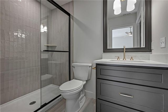 12818 W 172nd Terrace, Overland Park, KS 66221