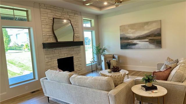 12818 W 172nd Terrace, Overland Park, KS 66221