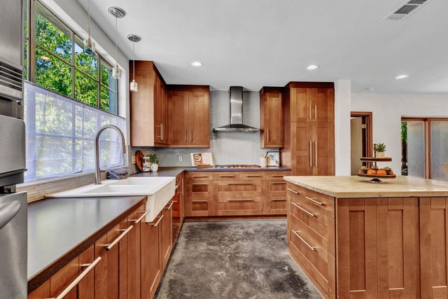 1208 Fairwood RD, Austin, TX 78722