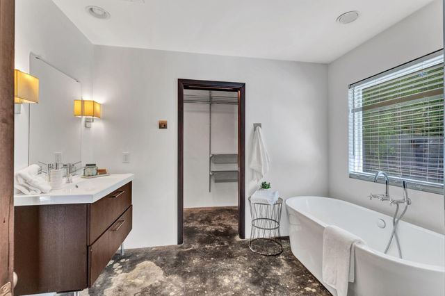 1208 Fairwood RD, Austin, TX 78722