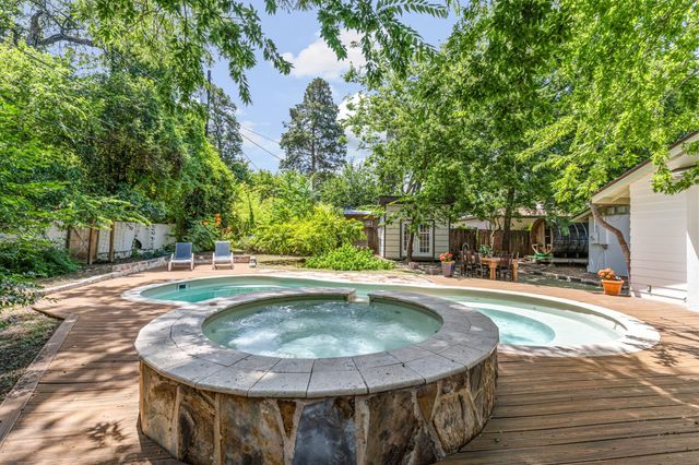 1208 Fairwood RD, Austin, TX 78722