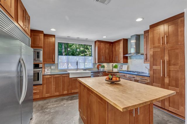 1208 Fairwood RD, Austin, TX 78722