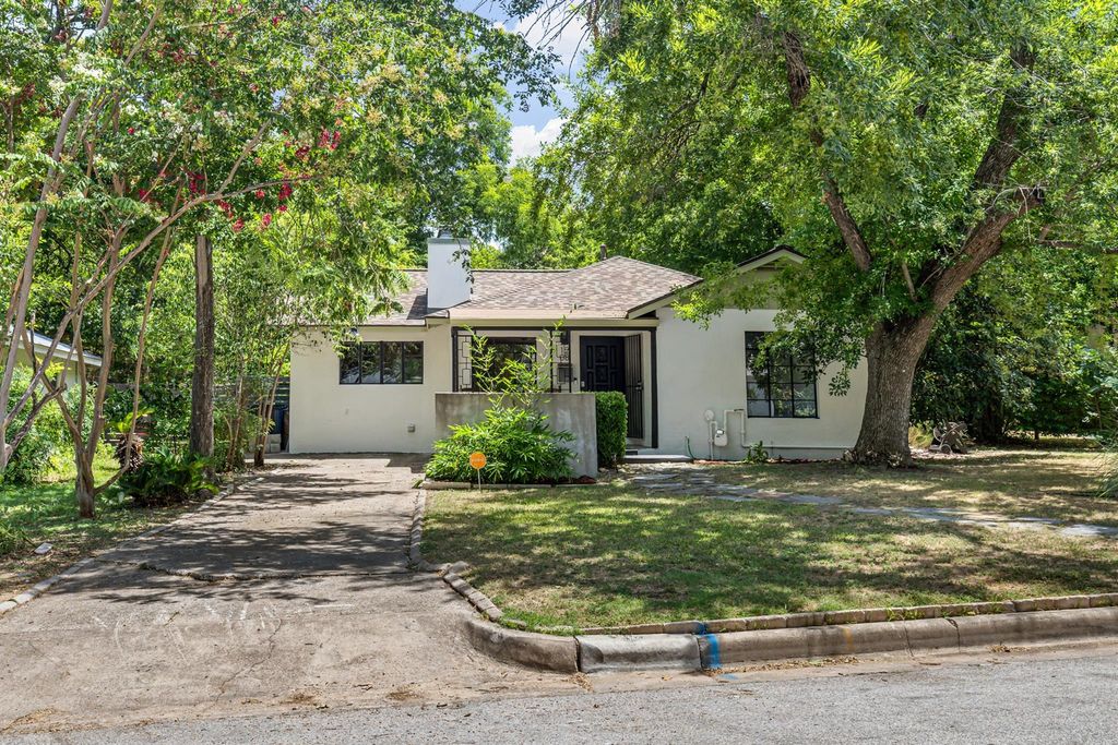 1208 Fairwood RD, Austin, TX 78722