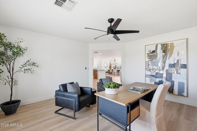2830 E RYAN Road, Gilbert, AZ 85297