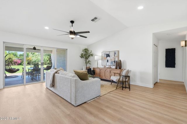 2830 E RYAN Road, Gilbert, AZ 85297