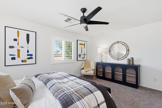 2830 E RYAN Road, Gilbert, AZ 85297