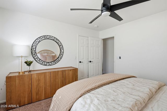 2830 E RYAN Road, Gilbert, AZ 85297