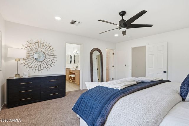 2830 E RYAN Road, Gilbert, AZ 85297
