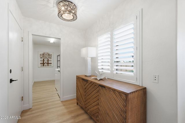 2830 E RYAN Road, Gilbert, AZ 85297