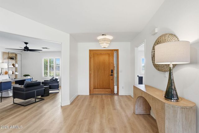 2830 E RYAN Road, Gilbert, AZ 85297