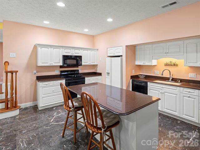 4901 Brevard Road, Horse Shoe, NC 28742