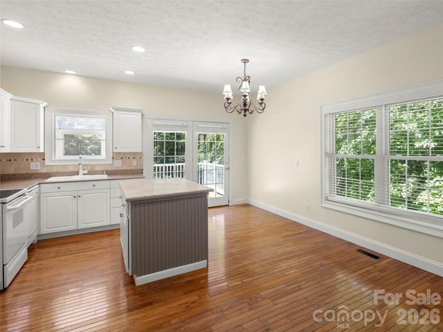 4901 Brevard Road, Horse Shoe, NC 28742