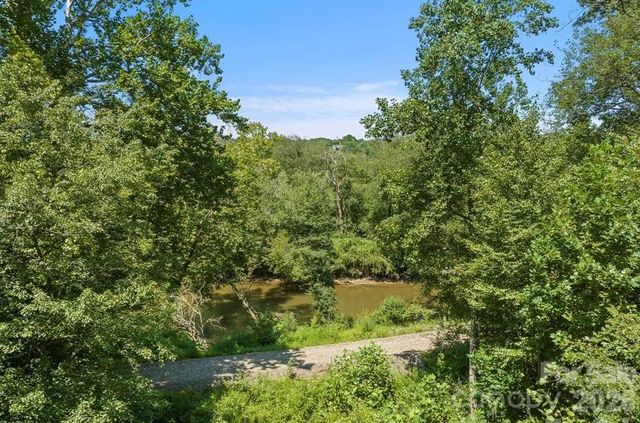 4901 Brevard Road, Horse Shoe, NC 28742