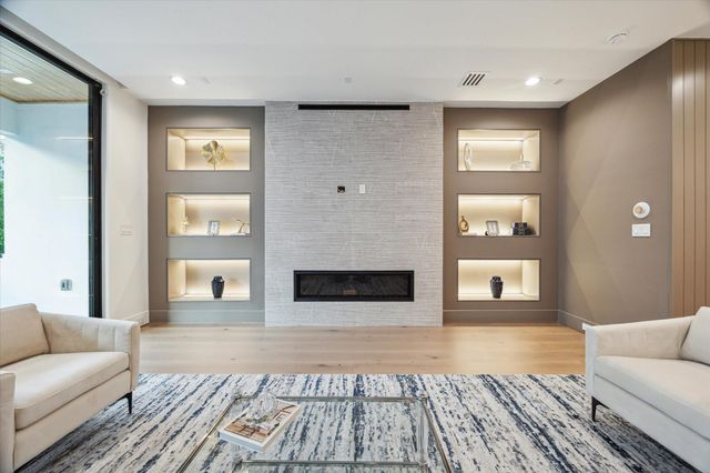 2309 Driscoll B, Houston, TX 77019