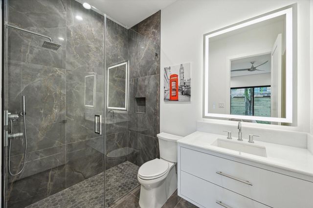 2309 Driscoll B, Houston, TX 77019