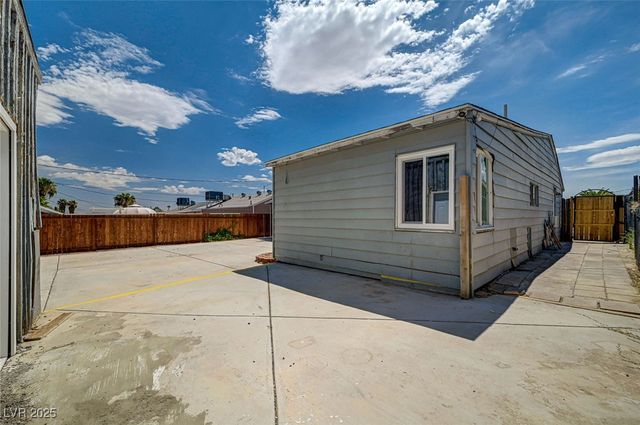 1405 East Bridger Avenue B, Las Vegas, NV 89101