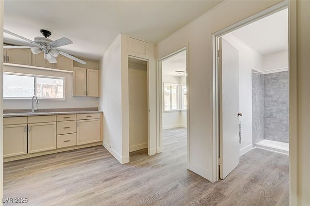 1405 East Bridger Avenue B, Las Vegas, NV 89101