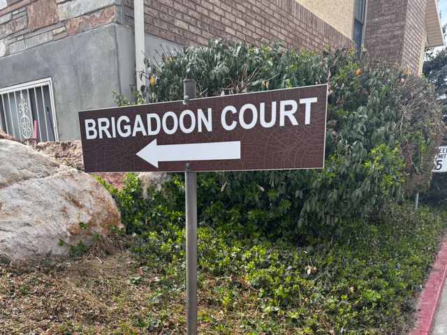 1107 E BRIGADOON CT, Holladay, UT 84117