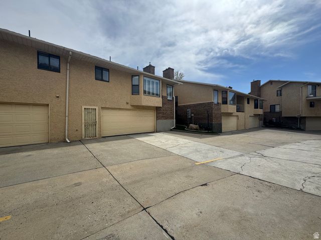 1107 E BRIGADOON CT, Holladay, UT 84117