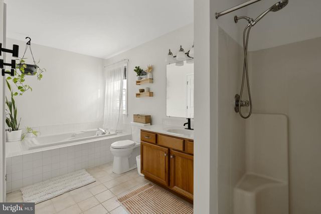 224 WILLOW DR, Denver, PA 17517