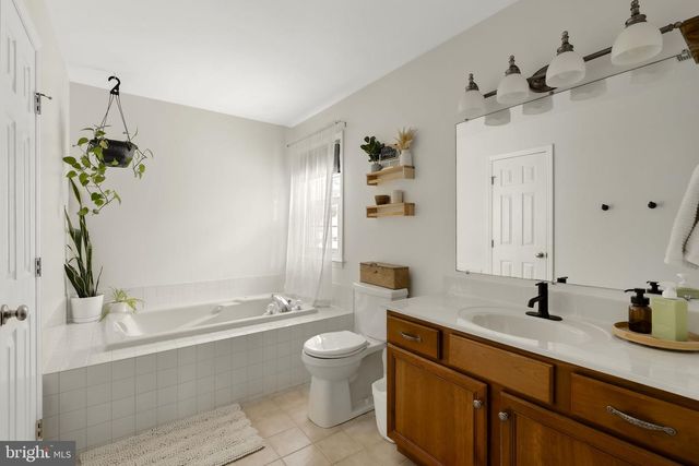 224 WILLOW DR, Denver, PA 17517