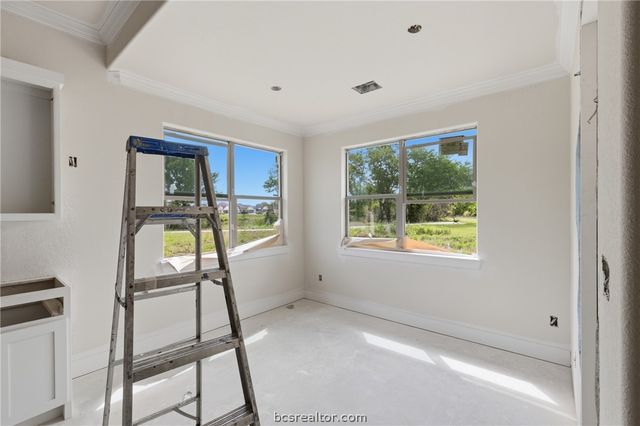 1048 Calaveras Court, College Station, TX 77845