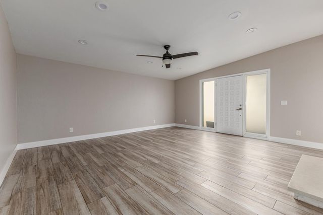 15041 N 6th Street, Phoenix, AZ 85022