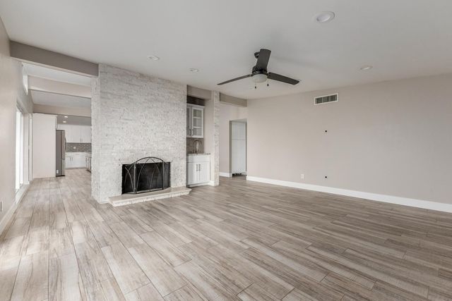 15041 N 6th Street, Phoenix, AZ 85022