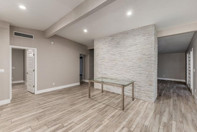 15041 N 6th Street, Phoenix, AZ 85022