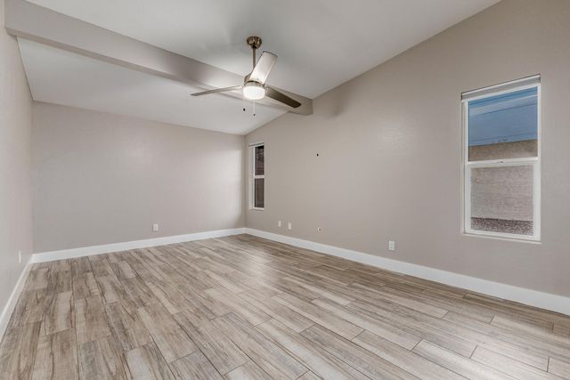 15041 N 6th Street, Phoenix, AZ 85022
