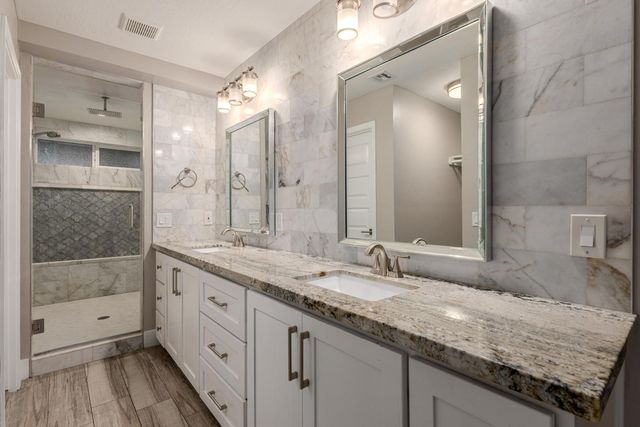 15041 N 6th Street, Phoenix, AZ 85022