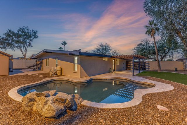 15041 N 6th Street, Phoenix, AZ 85022