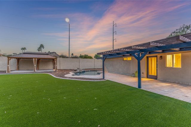 15041 N 6th Street, Phoenix, AZ 85022